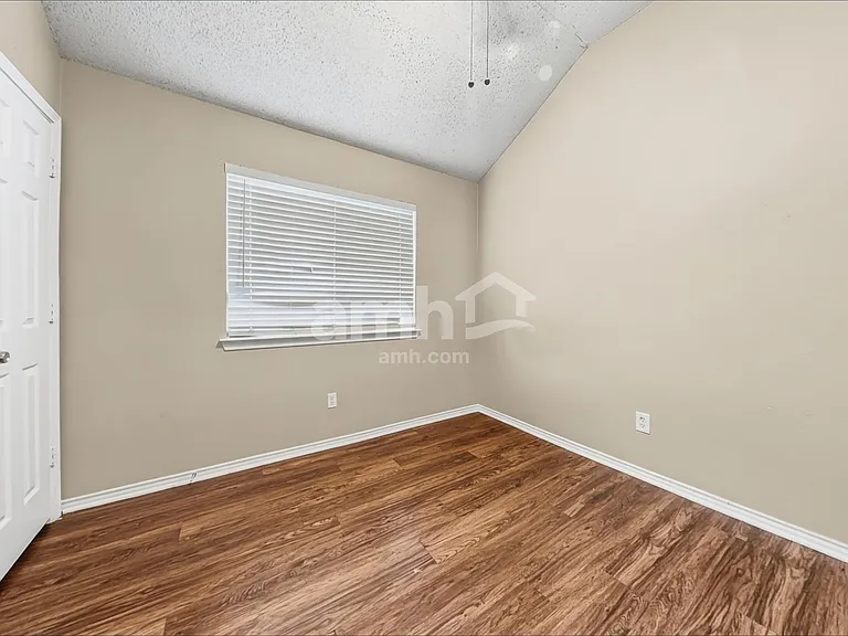 3809 Staghorn Cir N — Photo 13