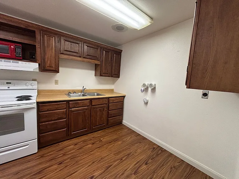 145 E 500 S — Photo 15