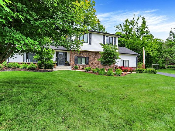 3rd image of 7255 Haverhill Ct