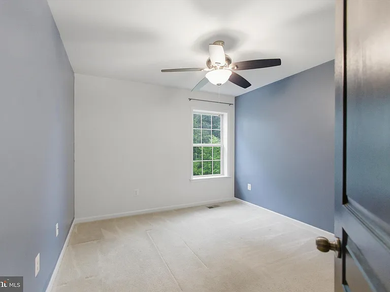 7585 Holly Ridge Dr — Photo 20