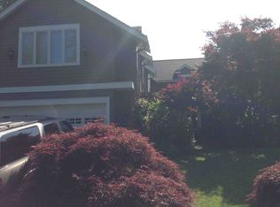 7710 Forest Dr NE, Seattle, WA 98115