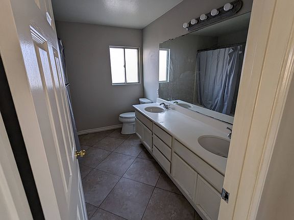 5th image of 2052 Stonehaven Dr