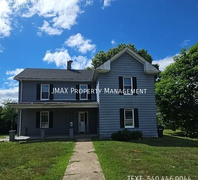 305 Meadow St — Photo 1