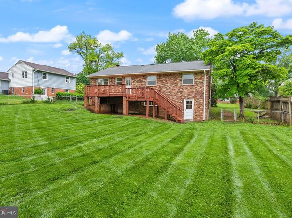 5301 Nutting Dr, Springfield, VA 22151