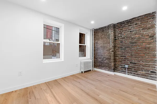 Rented by REAL New York | media 3