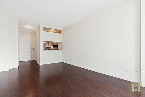 Rented by Halstead Real Estate | media 10