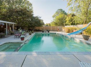 2807 W Parkwood Dr, Rogers, AR 72756