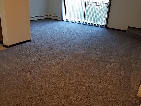 2nd image of 701 W 65th St APT 4