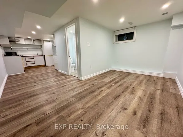96 Hiawatha Rd, Toronto, ON M4L 2X8
