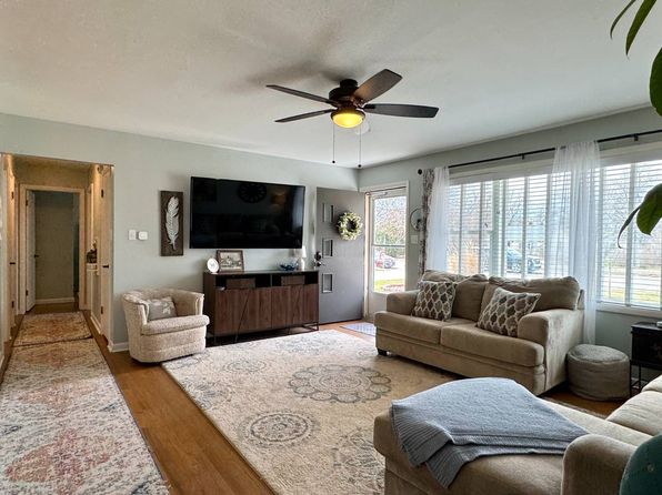 1303 Arcade Ave, Goodland, KS 67735