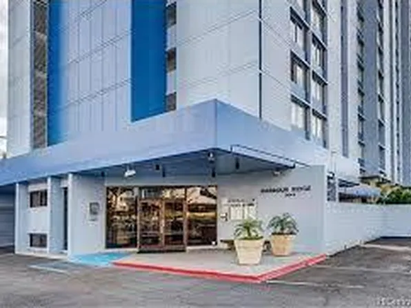 3045 Ala Napuaa Pl, Honolulu, HI