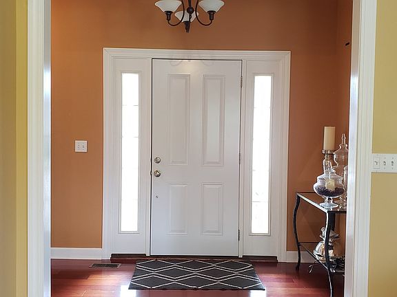 5th image of 101 Parkview Cir