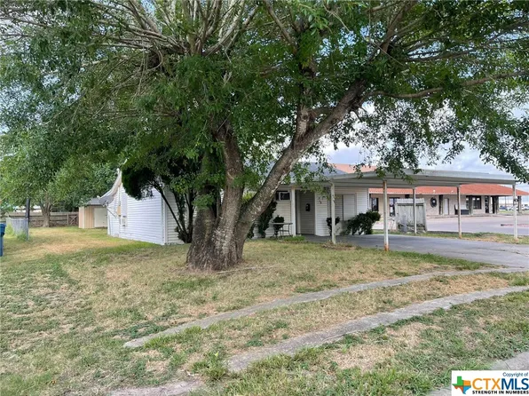 713 Border St, Port Lavaca, TX 77979
