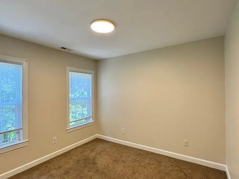 150 Raye Dr — Photo 21