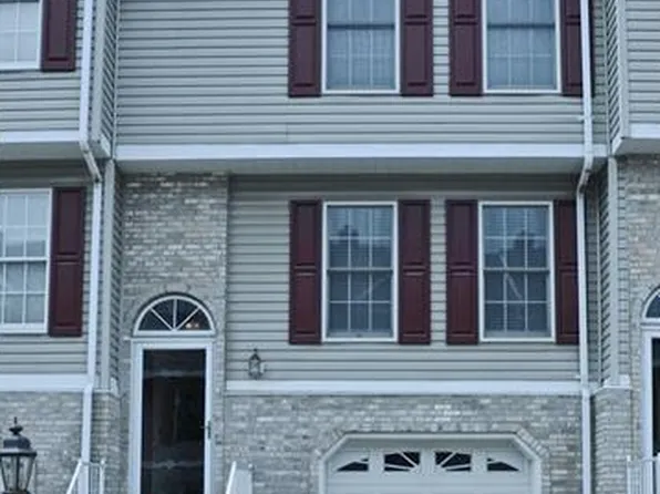 318 Brohios Dr, Monaca, PA 15061