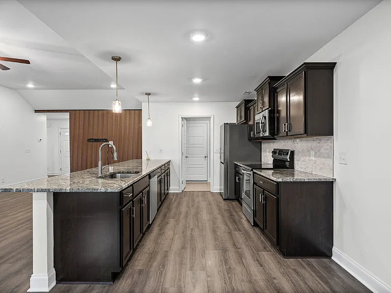 204 King Rd — Photo 9