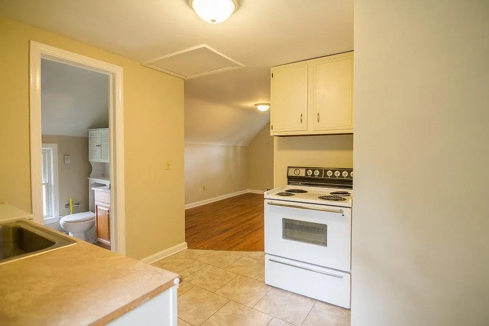 1 bed, $900 — Photo 1