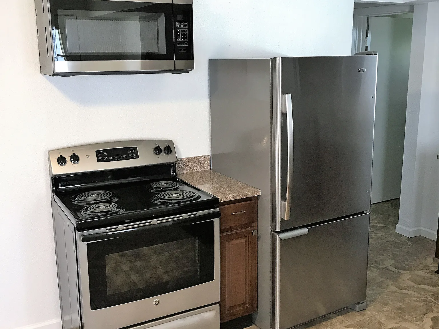 2 bed, 1.0 bath, 986 sqft, $1,099 — Photo 3