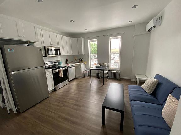 4th image of 703 Flatbush Ave #3B