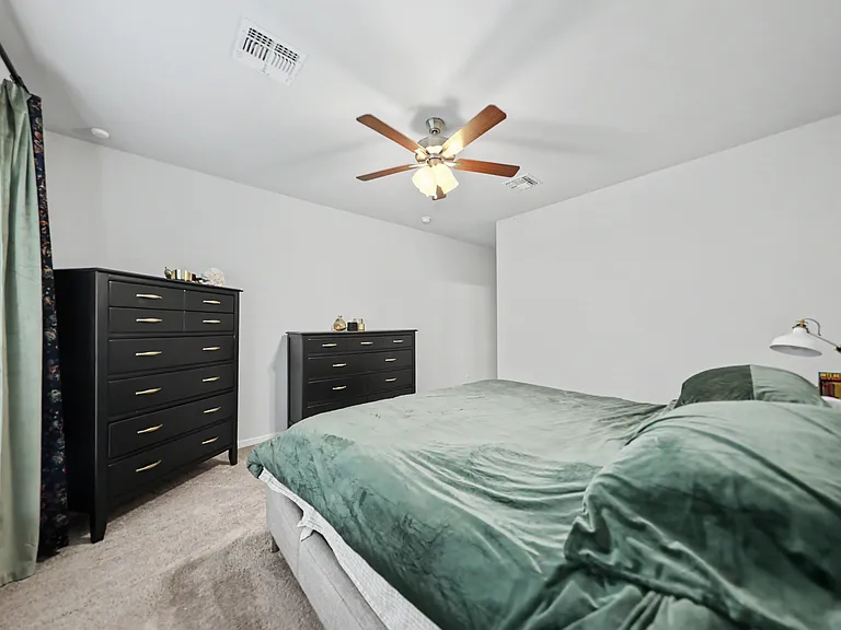 612 Pipe Creek Dr — Photo 13