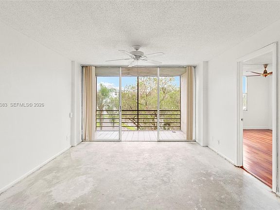 5th image of 117 Royal Park Dr APT 3H