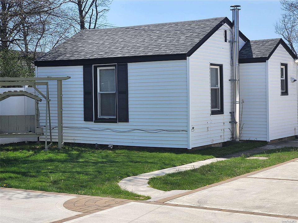 1st image of 2848B Grand Ave