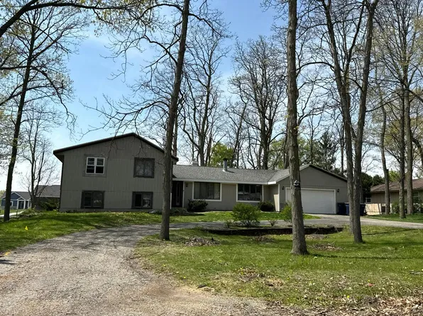 3141 Danbury Dr W, Janesville, WI 53546