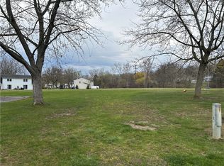 Willowick Dr #57, Fairport, NY 14450