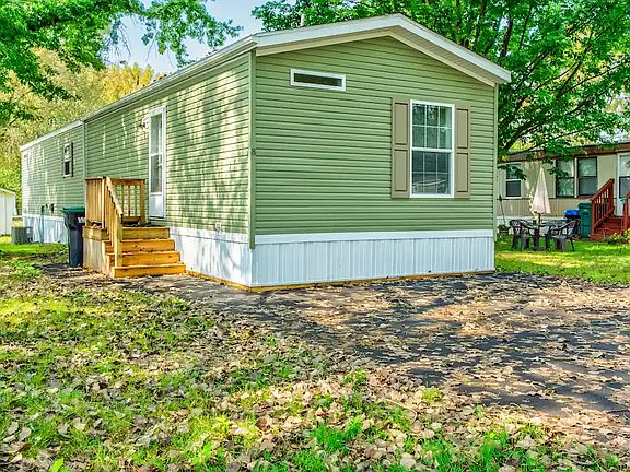 5th image of 27 Sharon Dr #252