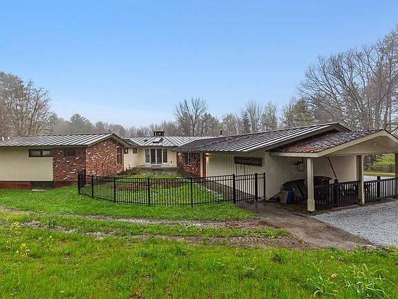 5th image of 192 Cream Hill Road
