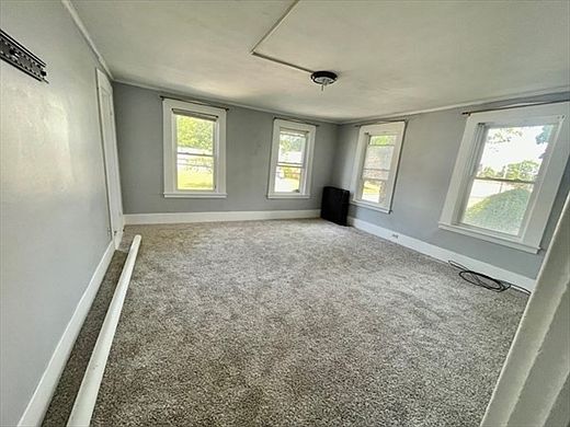 3rd image of 157 Woodland Ave #2