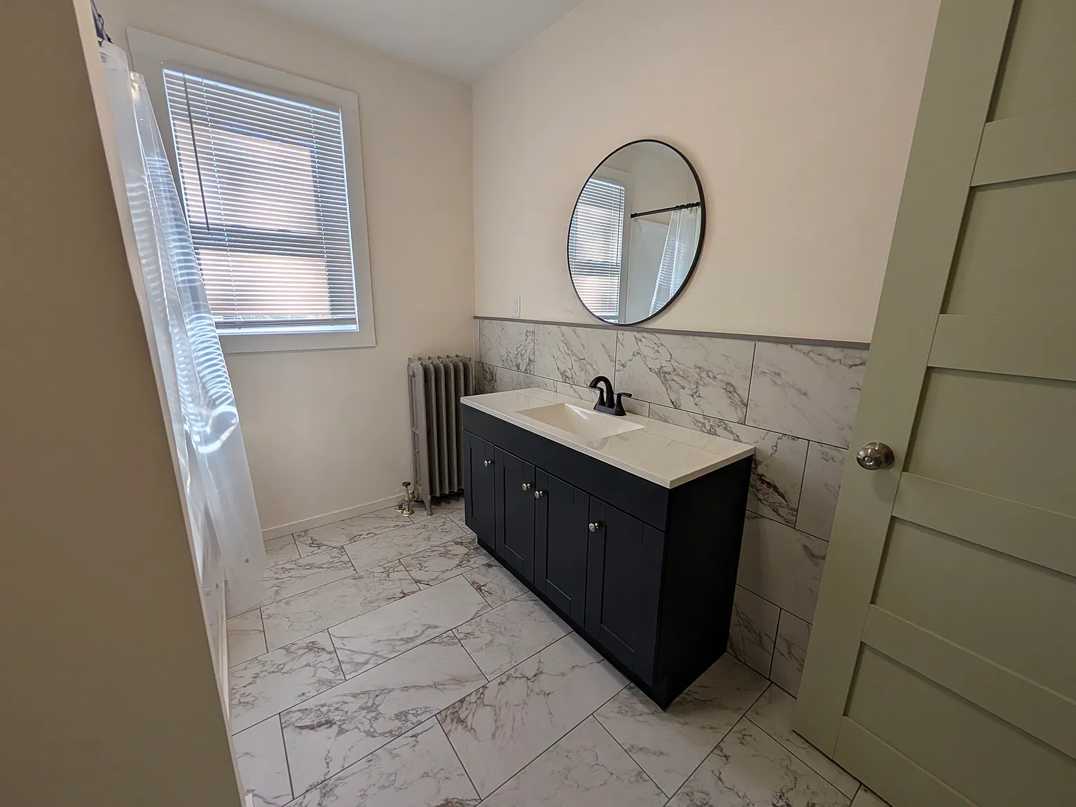 3 bed, 1400 sqft, $1,800 — Photo 4