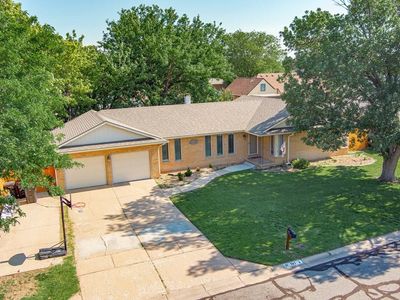 707 Colonial Pl, Salina, KS, 67401