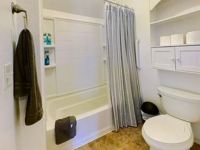 433 W San Antonio St #F — Photo 20