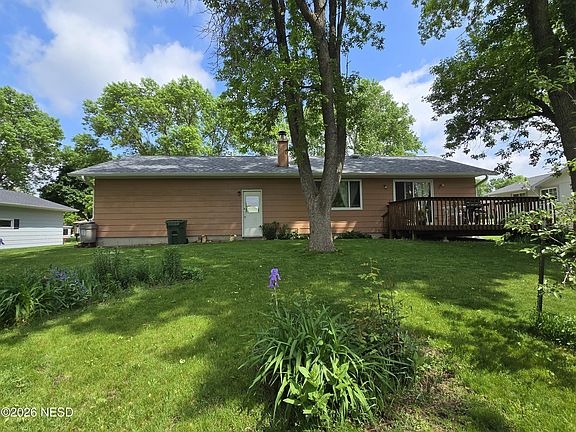 4th image of 1212 7th Ave NE