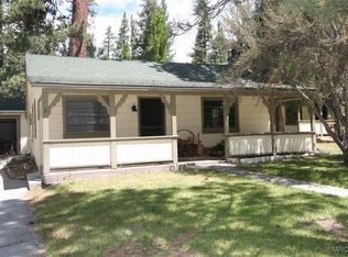 1004 Canyon Rd #2, Fawnskin, CA 92333