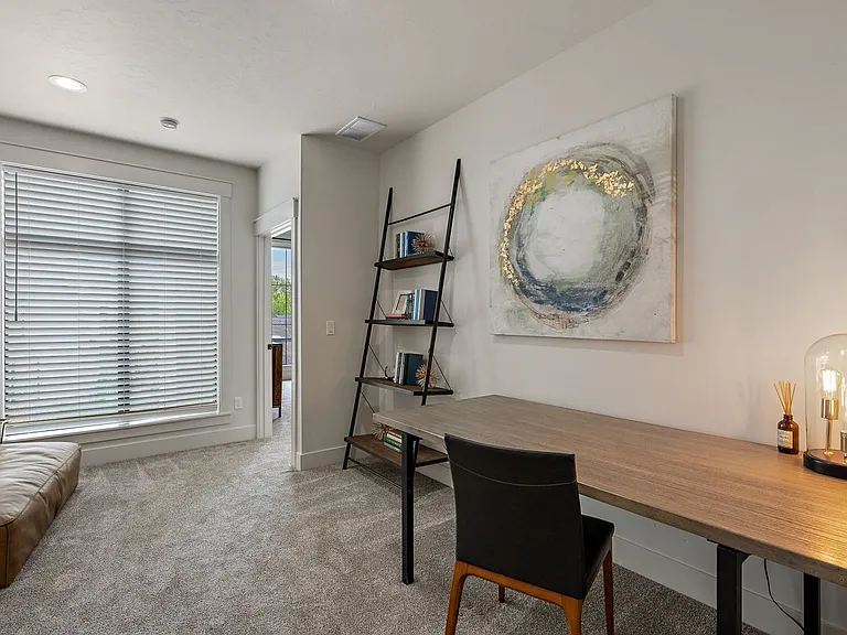 2460 W Iron Coop St #1 — Photo 18