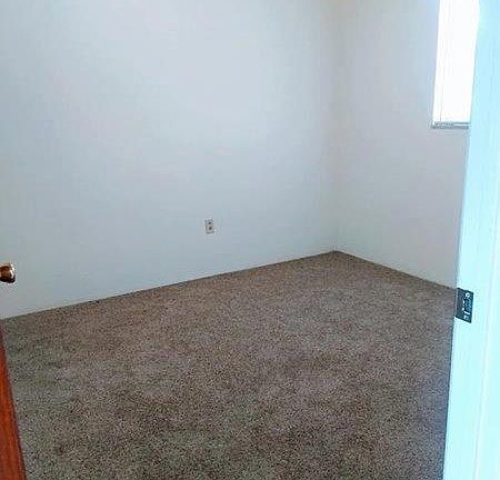 5th image of 719 William St APT 1