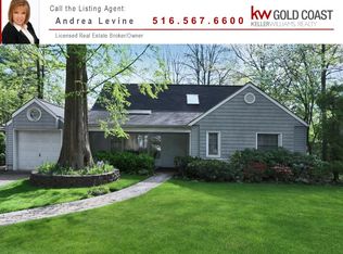 67 Plymouth Rd, Great Neck, NY 11023