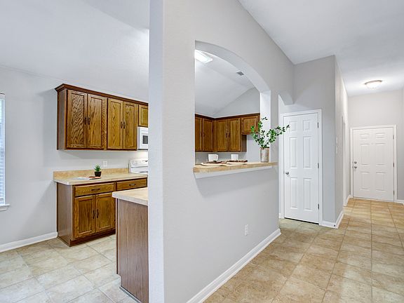 4th image of 5714 Grosmont Ct