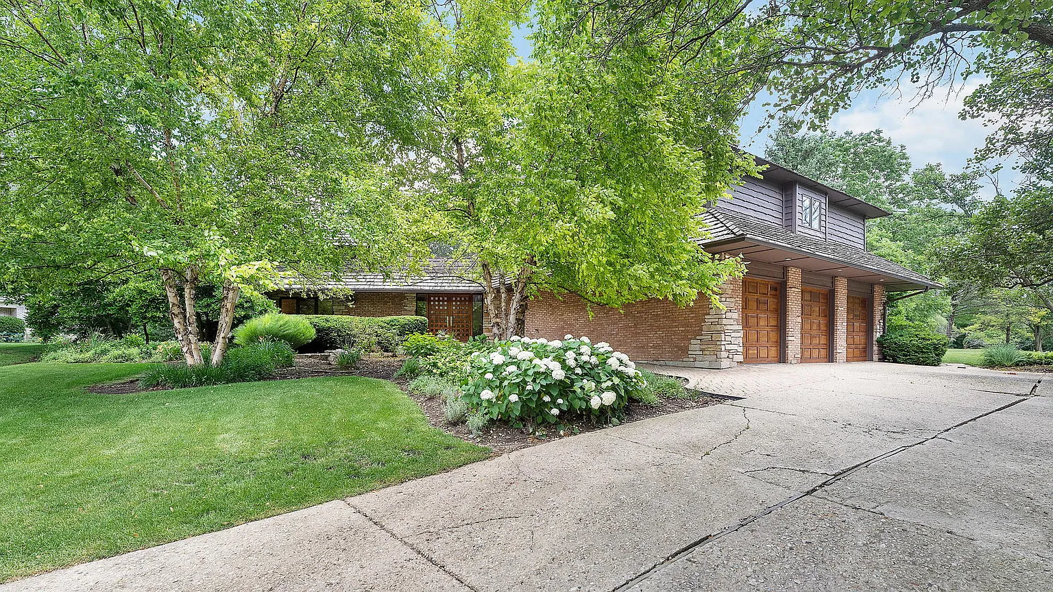 1506 Midwest Club Pkwy photo 1