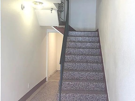 3rd image of 1120 Judah St #2