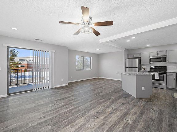 3rd image of 5411 Bluesky Dr #5403-2