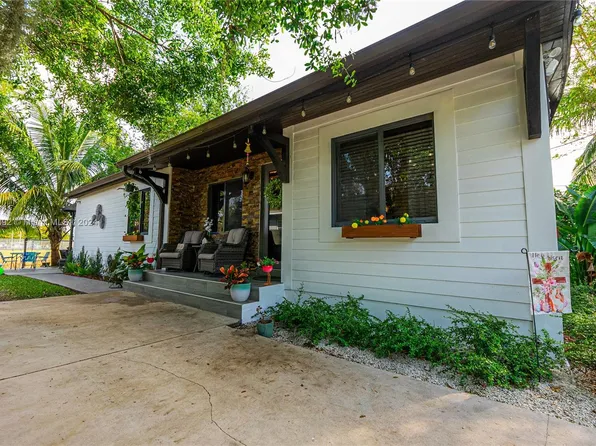 1949 NW 155th St, Miami Gardens, FL 33054