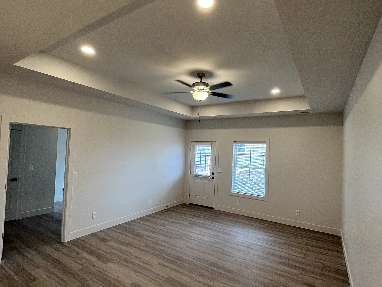 2 bed, 1103 sqft, $2,450 — Photo 4