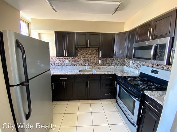 2nd image of 4722 Chestnut St #4858732