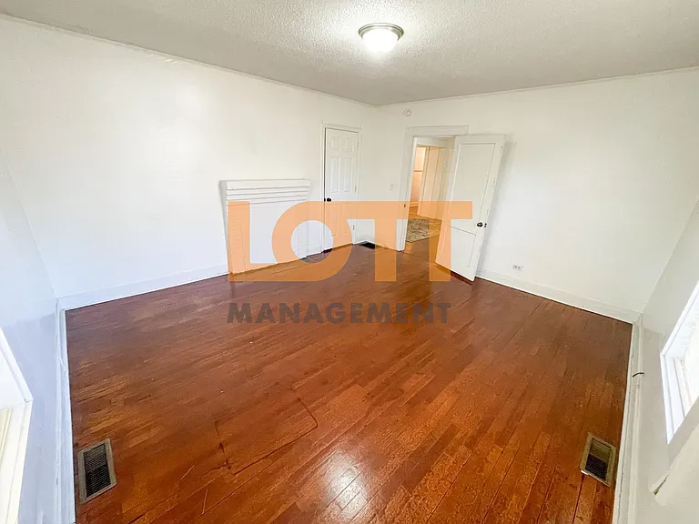 4 Pelzer St — Photo 11