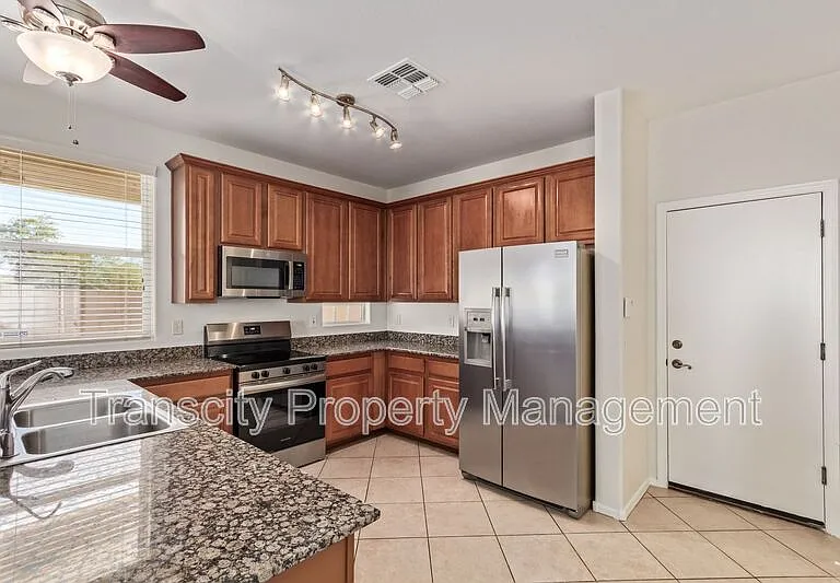 10221 E Isleta Ave — Photo 5