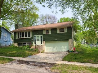 519 28th St NW, Rochester, MN 55901