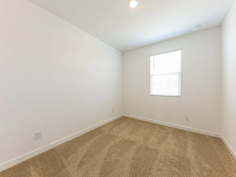 24627 N 164th Dr — Photo 13